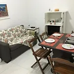 Copacabana Quadra Da Praia, 2 Quartos E Sala - No Posto 6