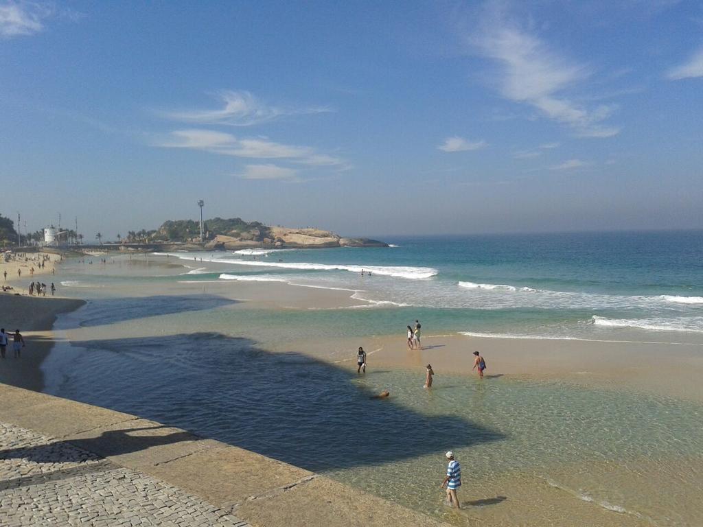 Apartamento Copacabana Quadra Da Praia, 2 Quartos E Sala - No Posto 6